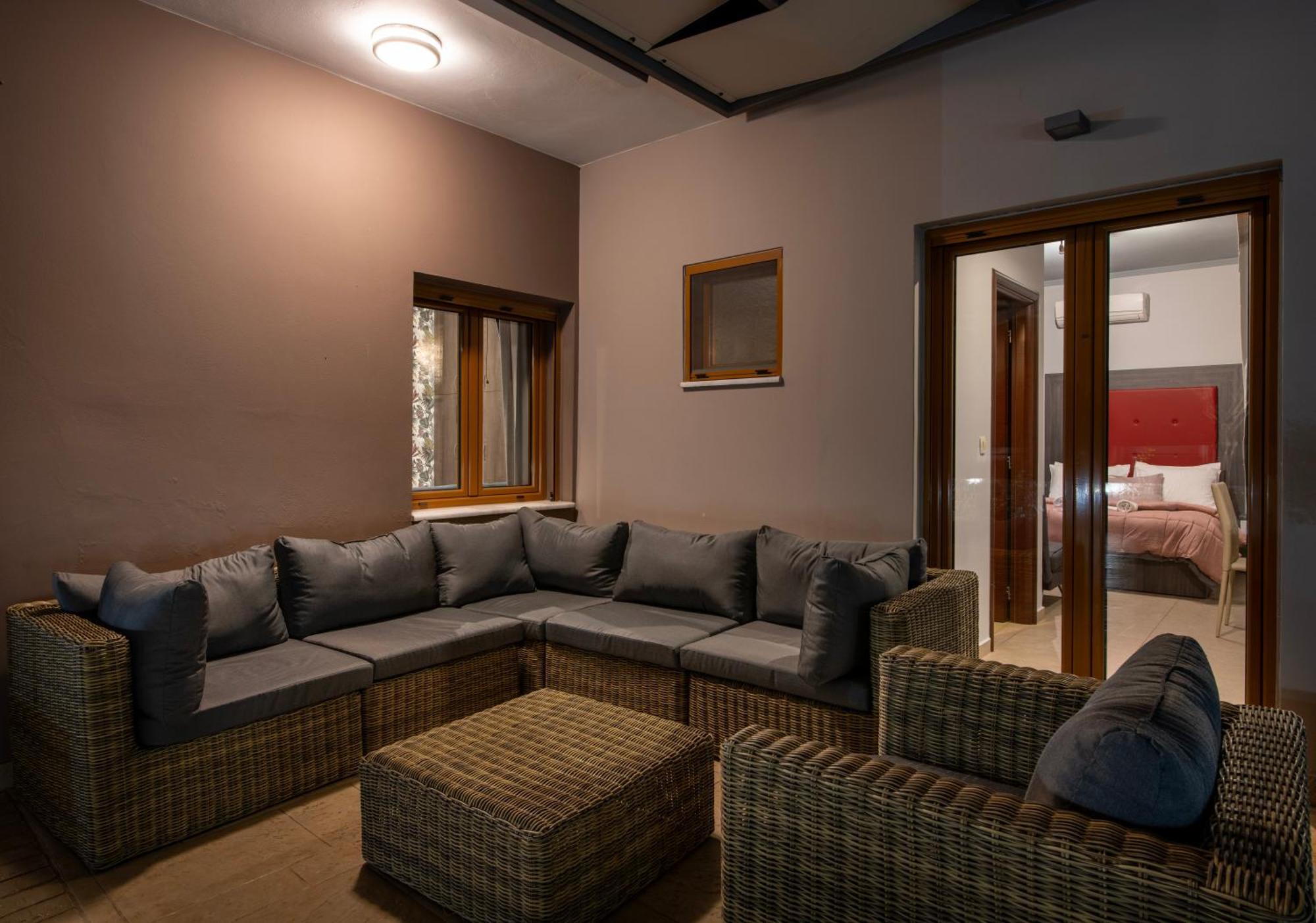 Villa Lady Dafni With Private Heated Pool Maleme Buitenkant foto