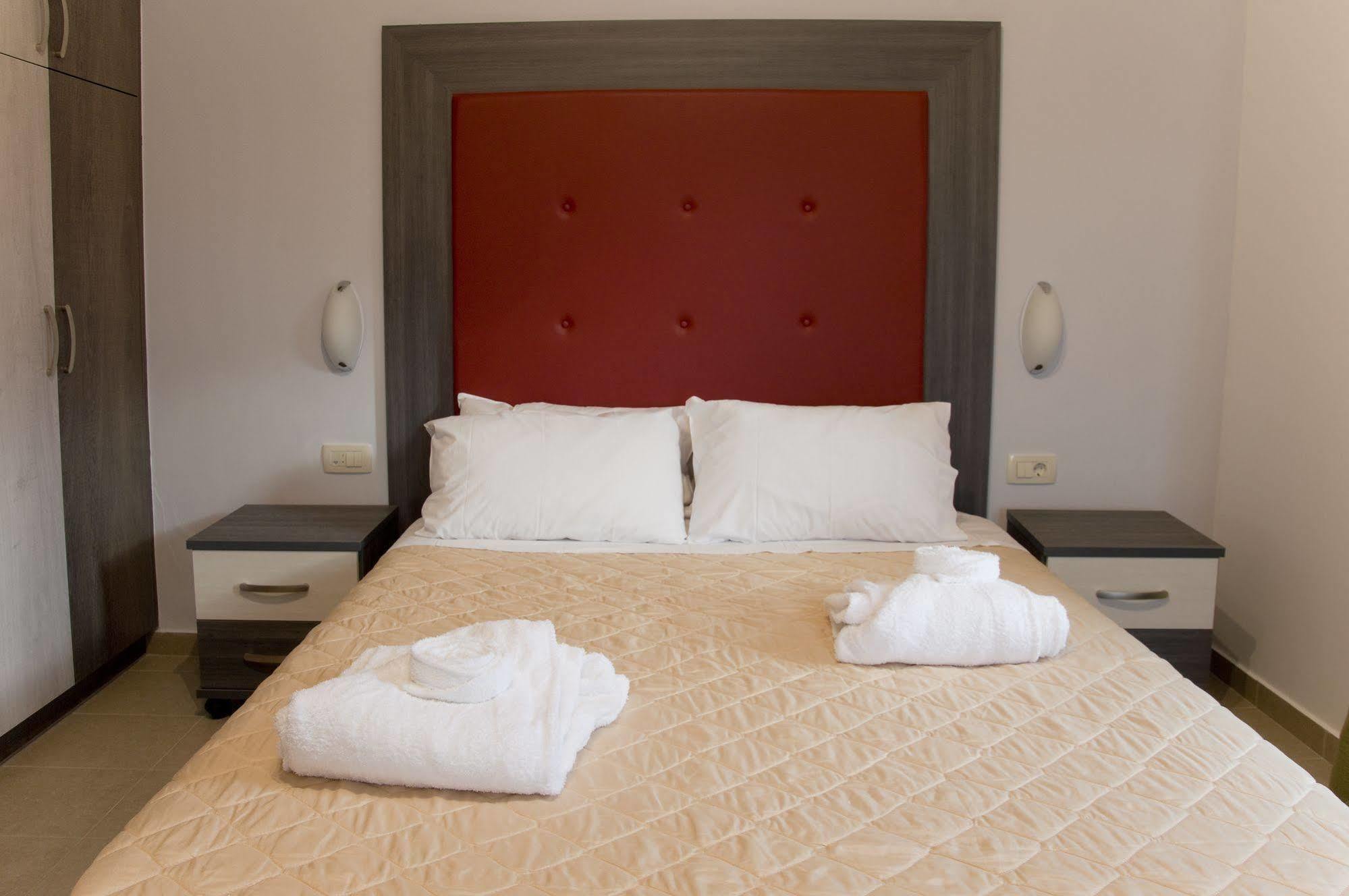 Villa Lady Dafni With Private Heated Pool Maleme Buitenkant foto